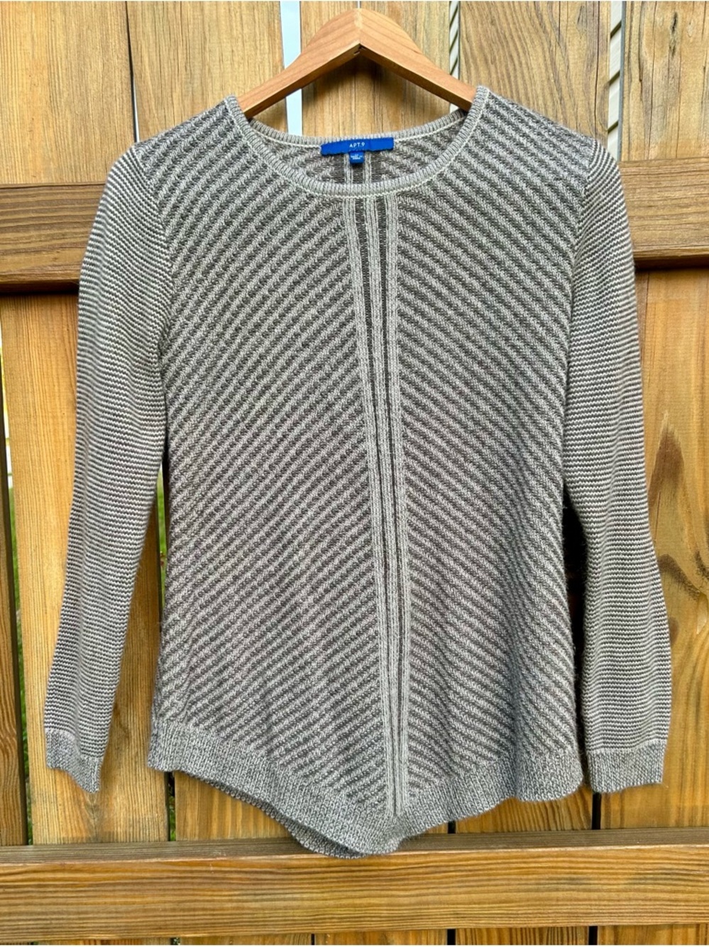 Gray Knit Apt 9 Sweater Striped Sz. Medium